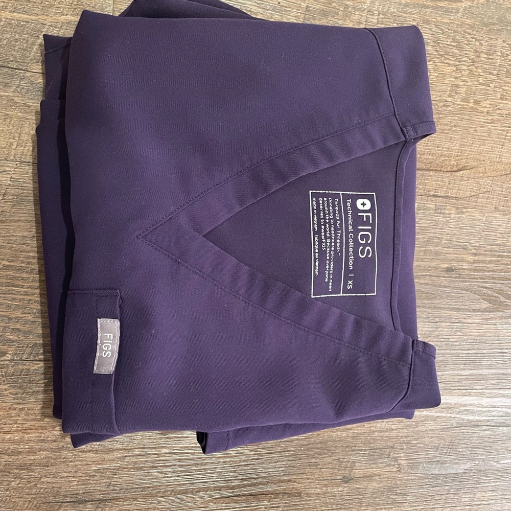 Figs Purple Jam Scrub set